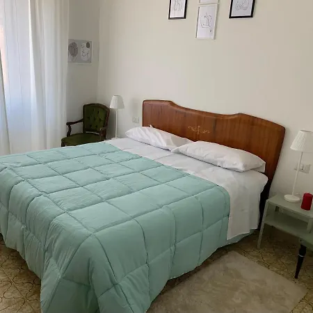 Clara Luna Turistico * Osimo